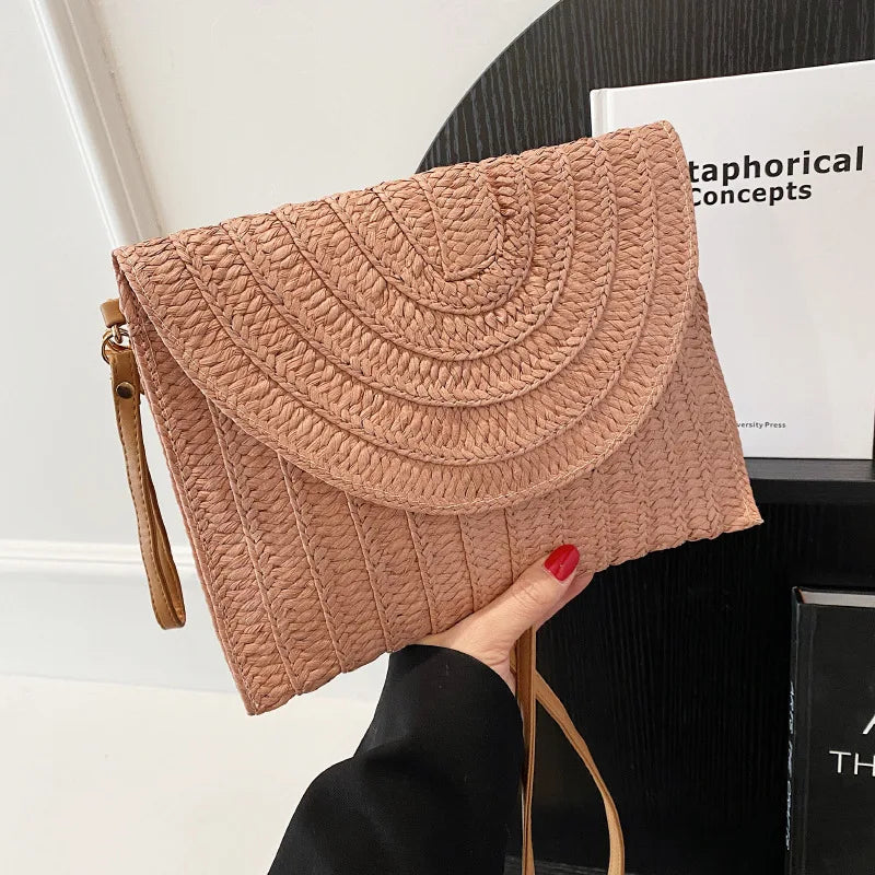 Summer Beach Straw Clutch Bag Cute Ball Pendant Crossbody Bag for Women Travel Shoulder Bags Purse Ladies Casual Bags Wicker Bag