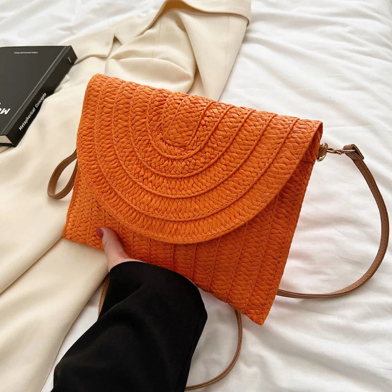 Summer Beach Straw Clutch Bag Cute Ball Pendant Crossbody Bag for Women Travel Shoulder Bags Purse Ladies Casual Bags Wicker Bag